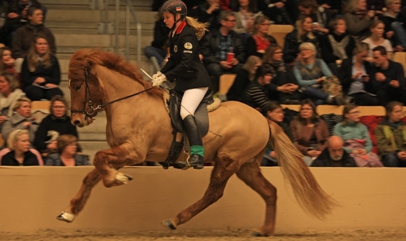 WorldTölt V1: Gold für Frauke, Silber an Anne Stine