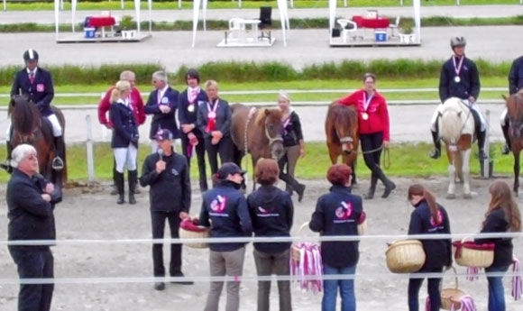 Radegund live: Auinger toppt V1, Carina holt F1-Gold