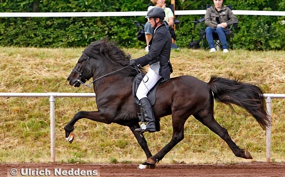 Haukur vorn @ F1, Ladina/Kira toppen T3, Simon packt T2