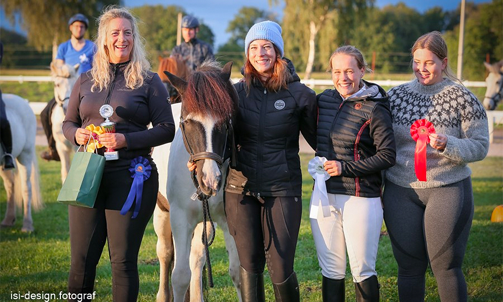 Heike, Anna, Silke, Finja stark am Bockholts-Hoff