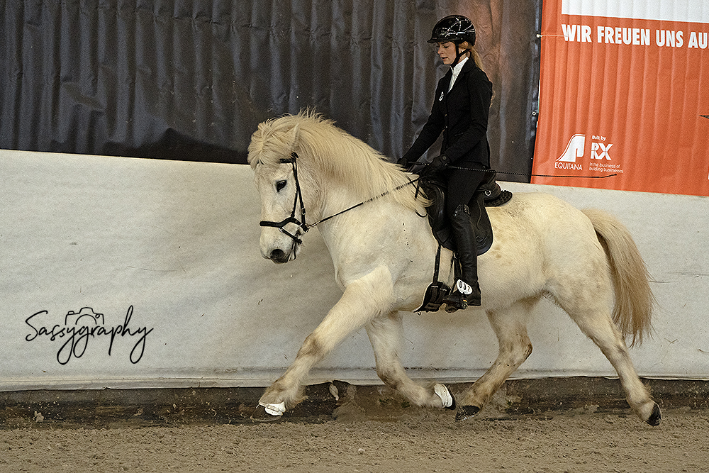 VM: Katrin und Tabitha die Besten der V1-Soli